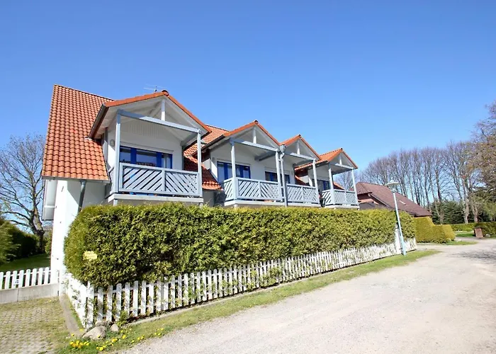 Gemuetliche In Hafennaehe - Fewos Am Hochzeitsberg 08 Breege